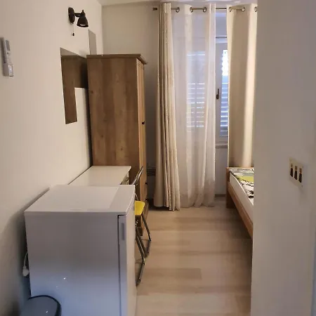 Varos And Separate Zadar