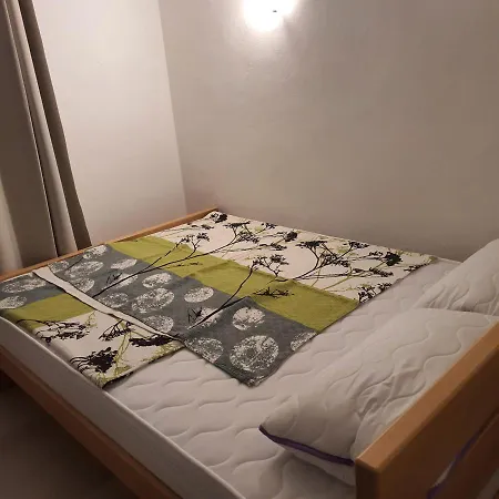 Varos Apartment&separate Apartamento