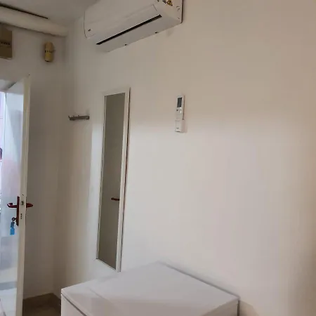 Varos And Separate アパート ザダル