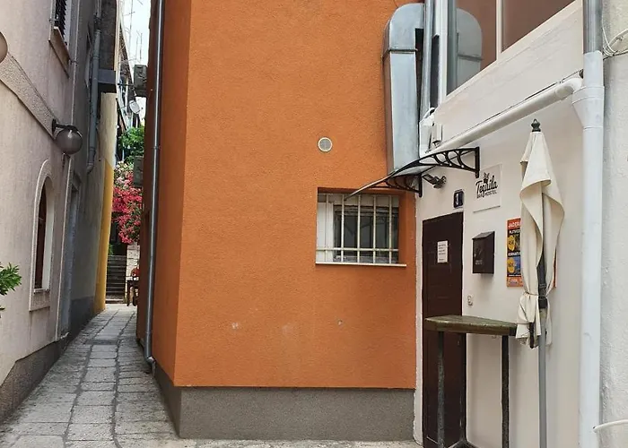 Appartement Varos And Separate *